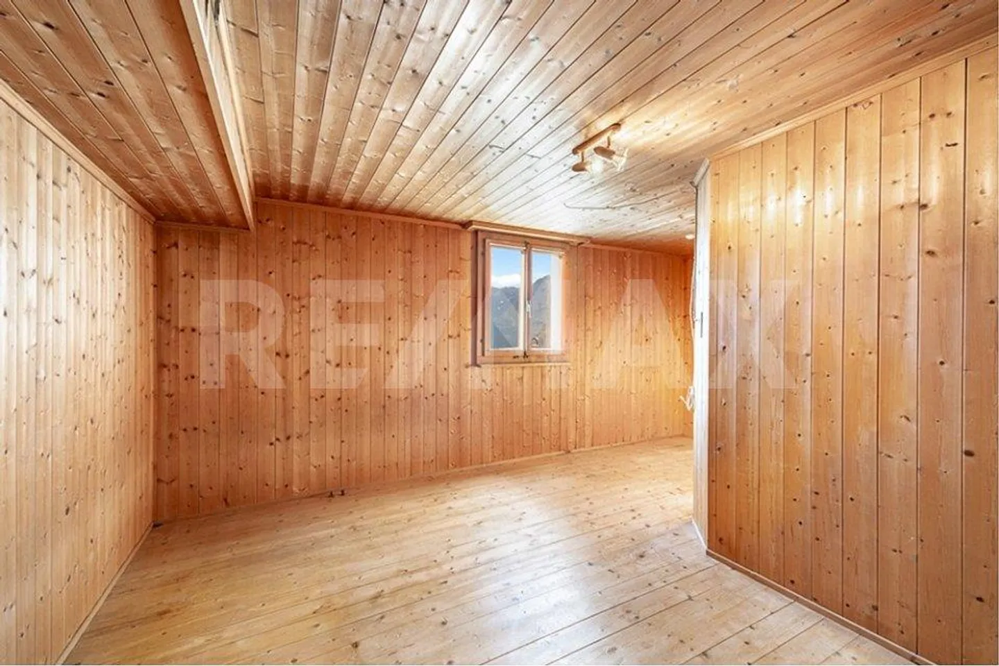 Casa unifamiliare in una bella zona residenziale - Foto 12 di 13