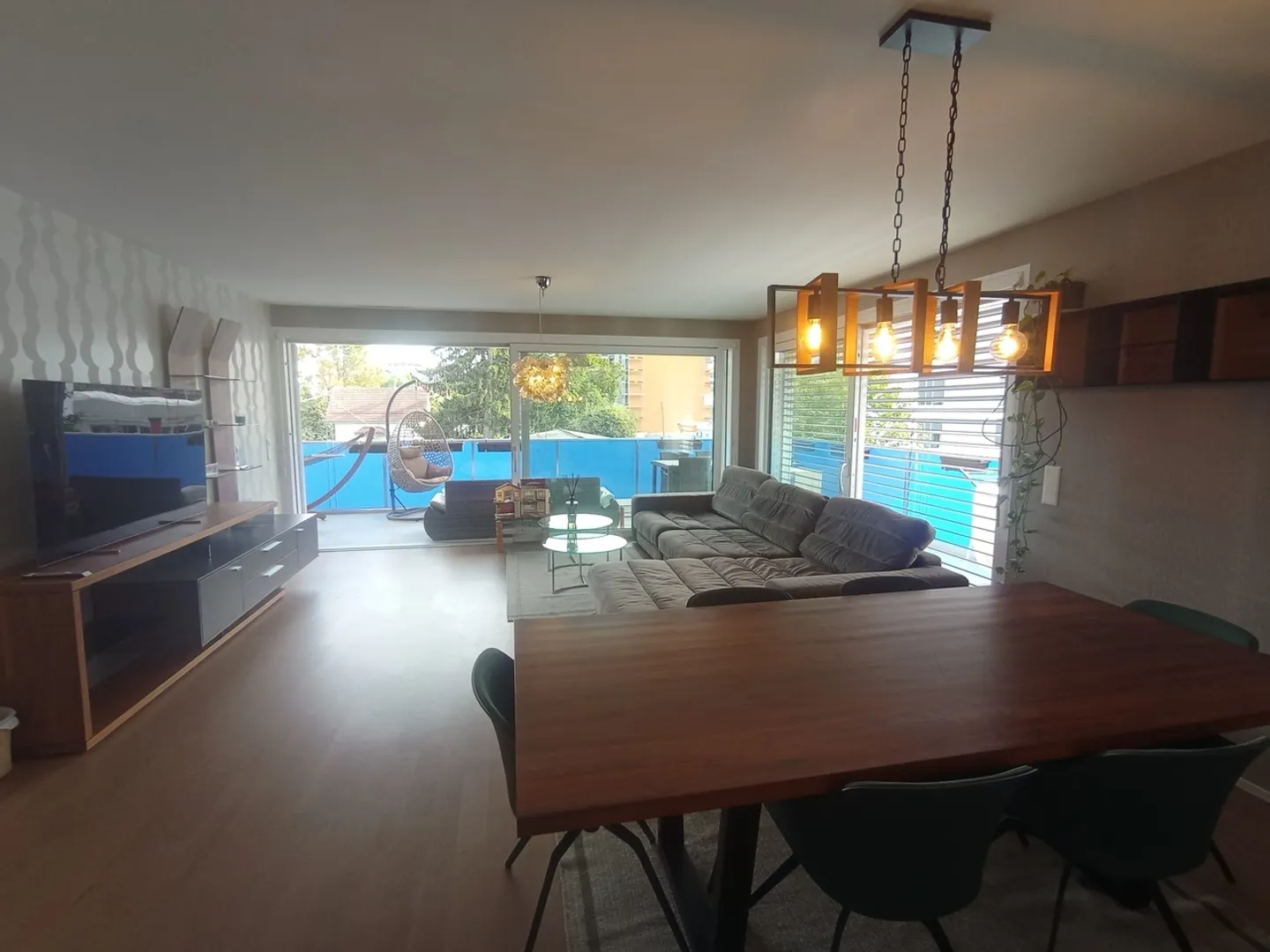 Appartement Moderne de 3 Chambres - Photo 4 sur 25