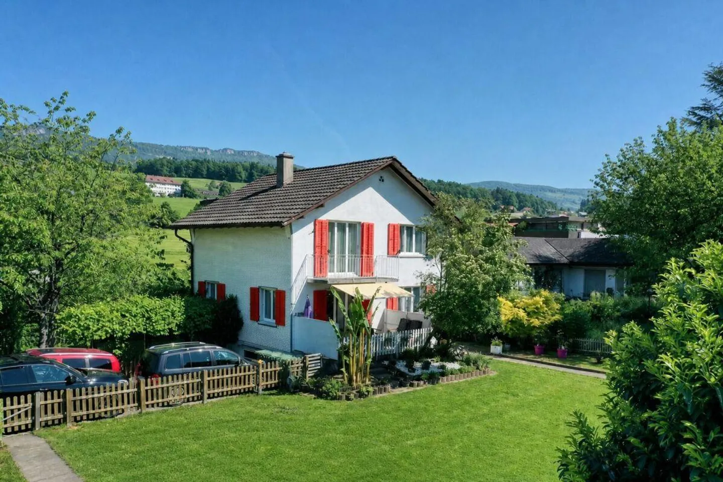 Charming Single-Family Home with Large Garden and Green View - Photo 1 of 17