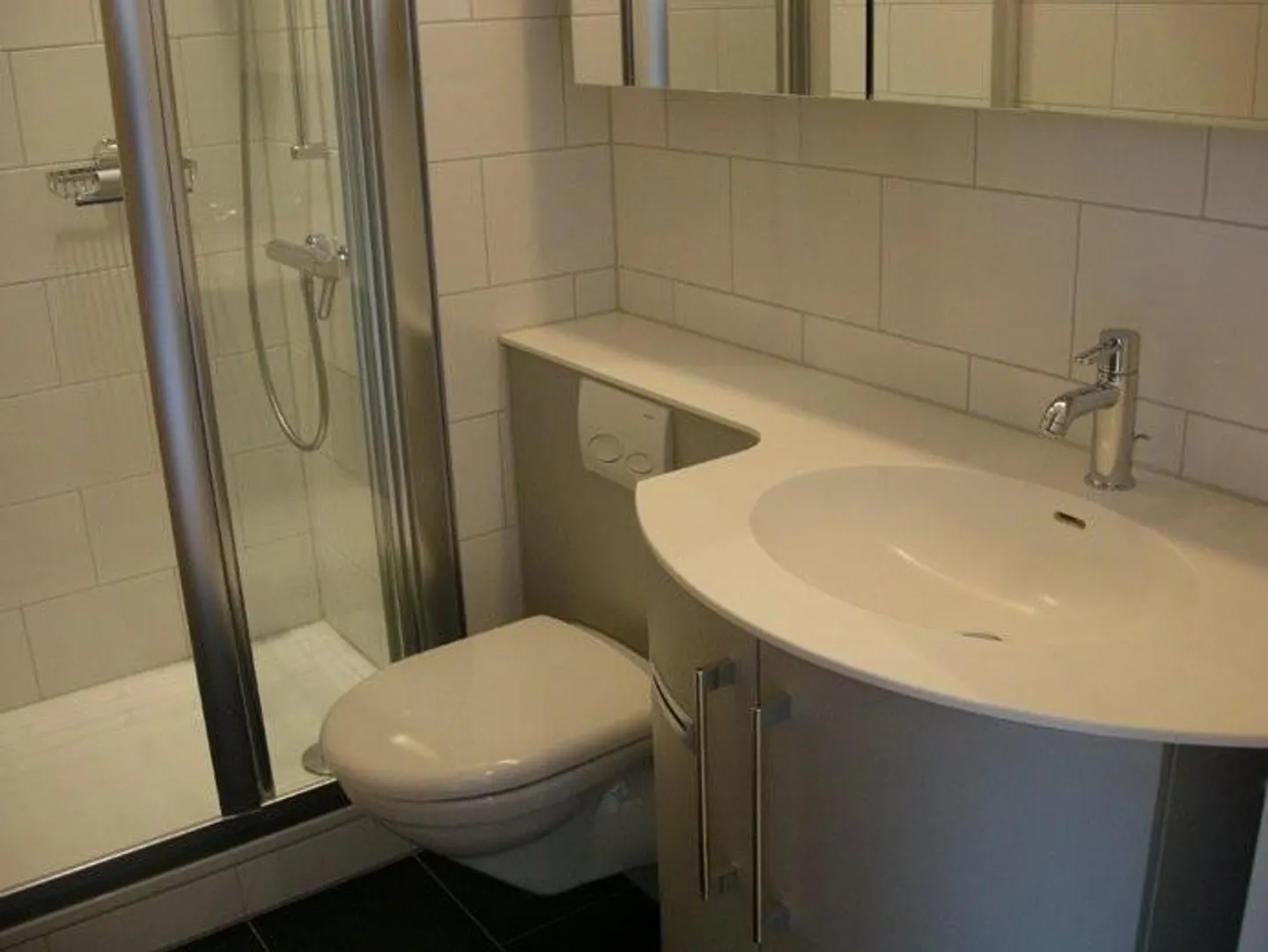 Appartement en duplex exclusif de 6 pièces au-dessus des toits de Bâle - Photo 6 sur 12
