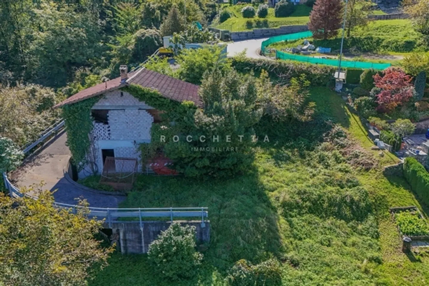 Terrain entouré de verdure avec vue enchanteur sur le lac Majeur - Photo 7 sur 7