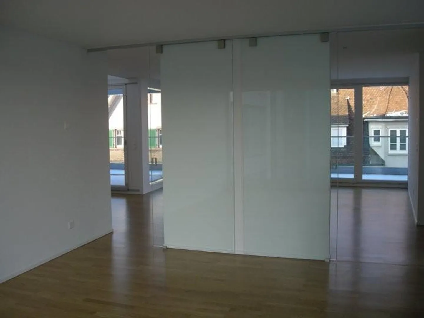 Appartement en duplex exclusif de 6 pièces au-dessus des toits de Bâle - Photo 8 sur 12