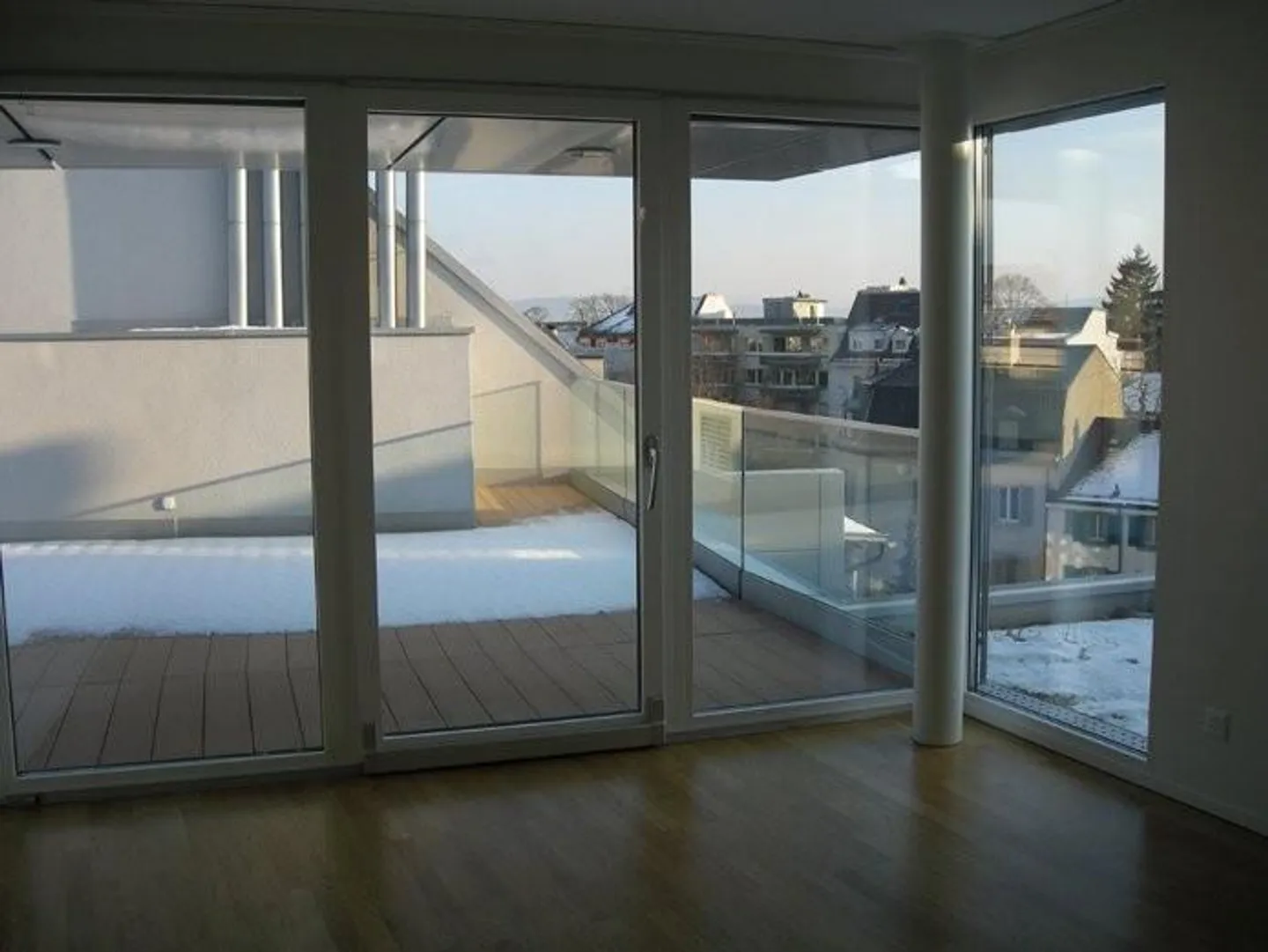 Appartement en duplex exclusif de 6 pièces au-dessus des toits de Bâle - Photo 9 sur 12