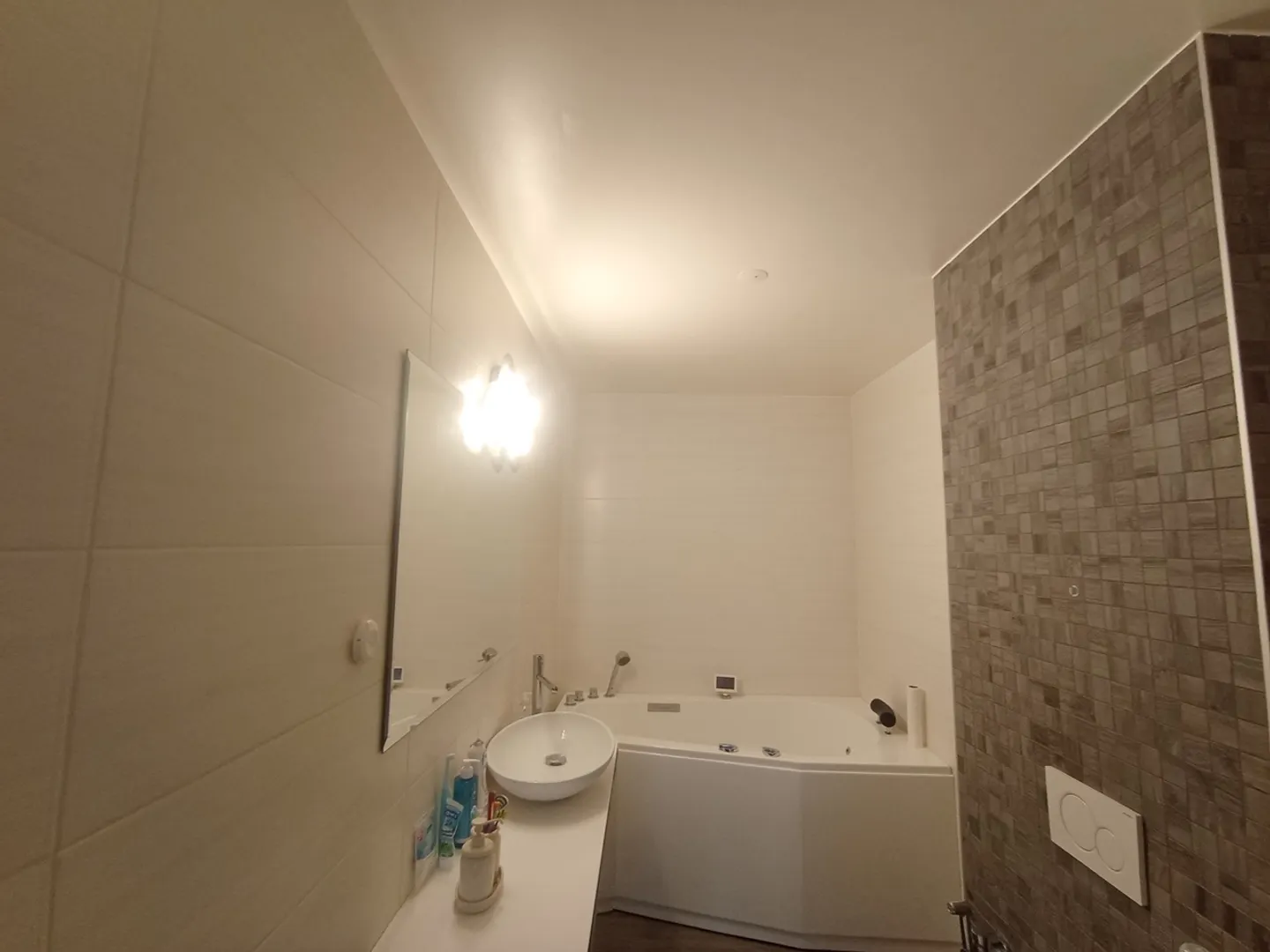 Appartement Moderne de 3 Chambres - Photo 9 sur 25