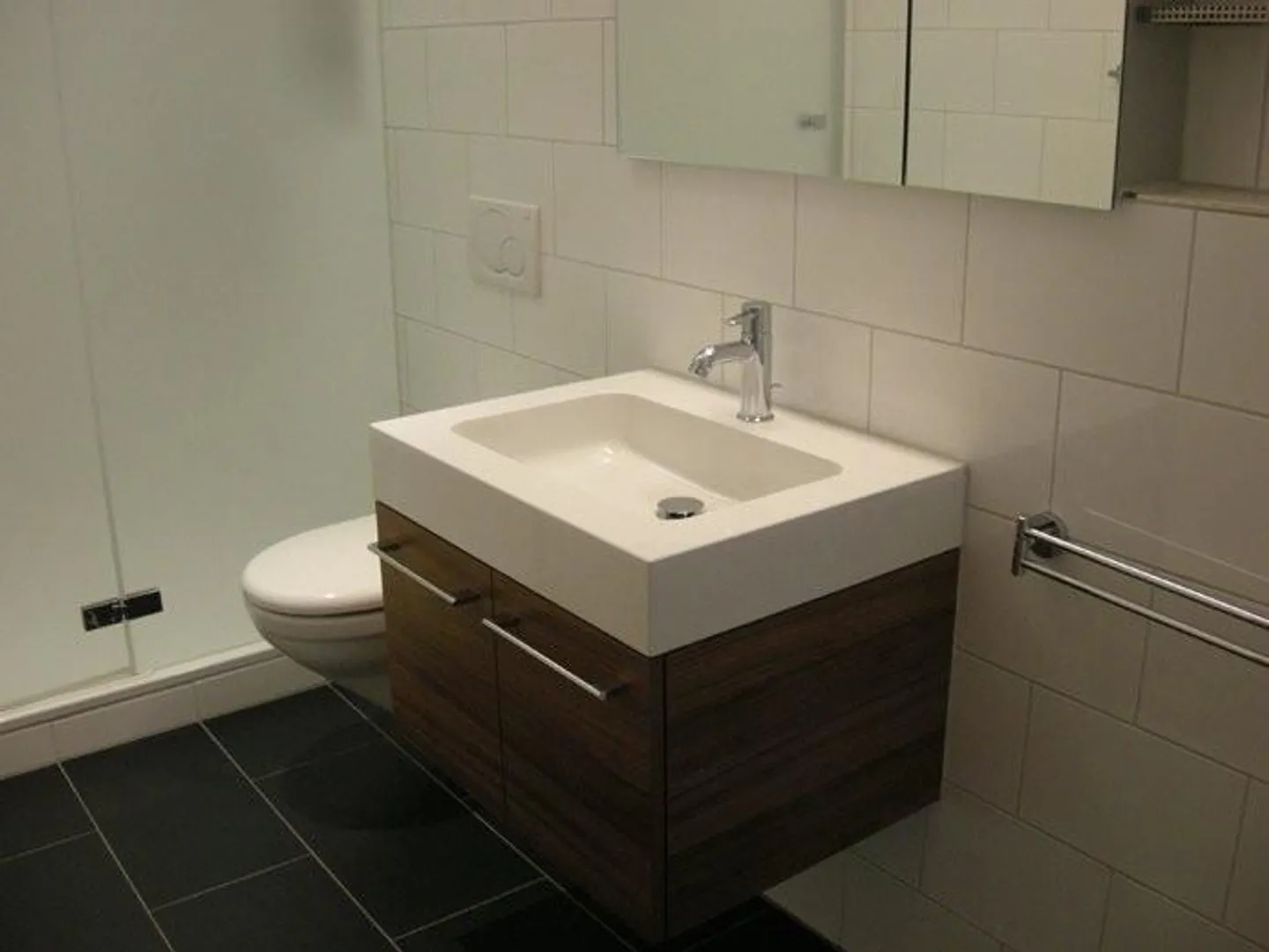 Appartement en duplex exclusif de 6 pièces au-dessus des toits de Bâle - Photo 5 sur 12