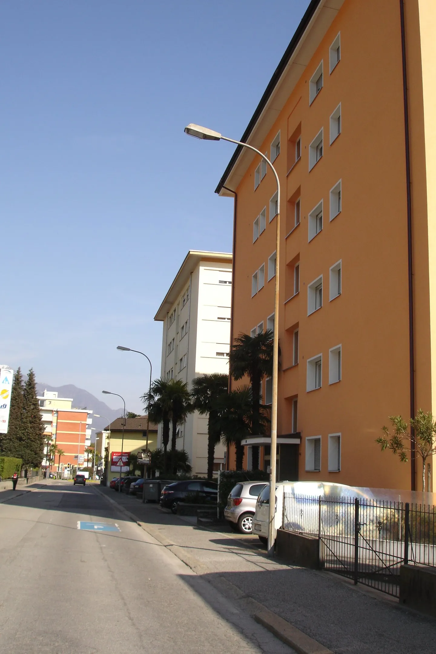 À louer à Locarno appartement entièrement rénové - Photo 3 sur 8