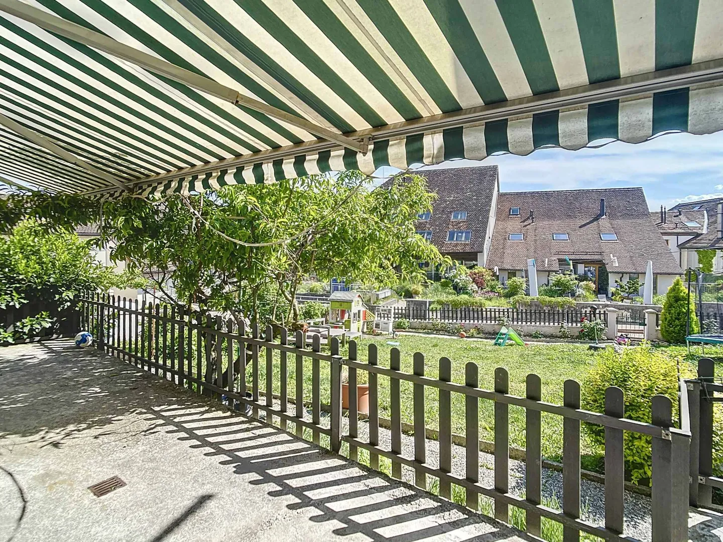 Affascinante casa in affitto con 3 appartamenti - Foto 5 di 8