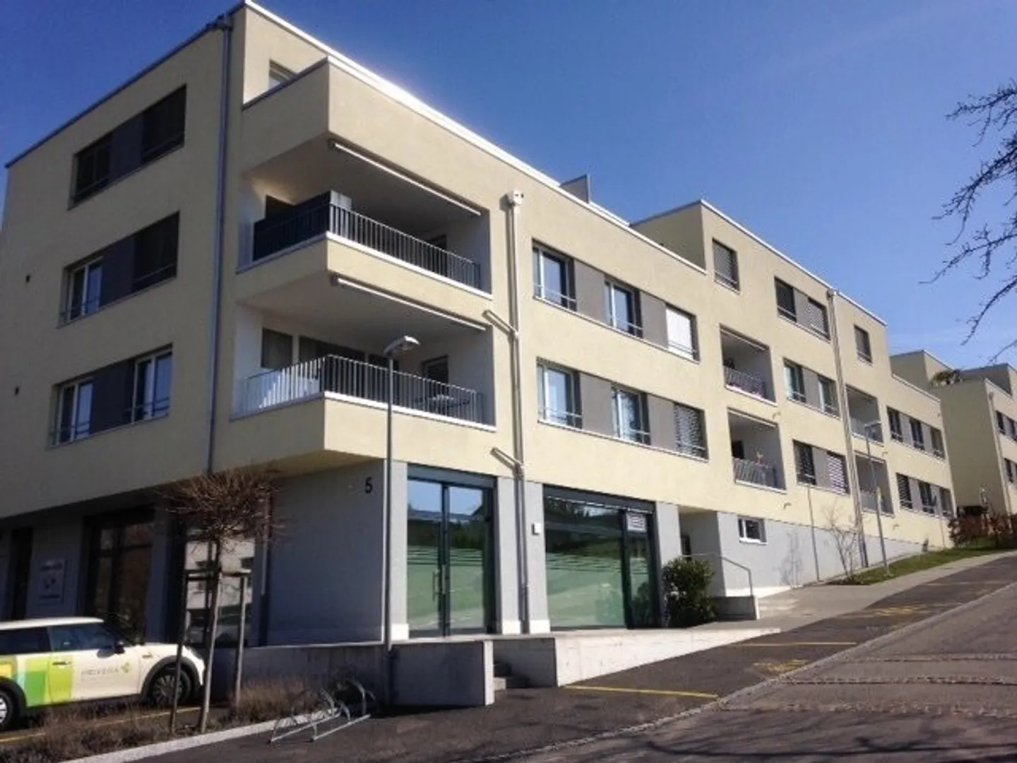 Aussenparkplatz Nähe Bielersee - Foto 1 von 1