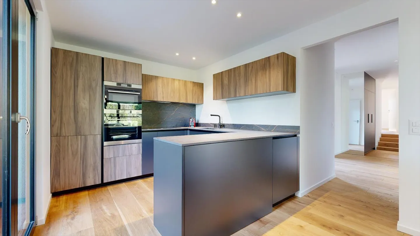 Detached house with 5 bedrooms - Photo 9 of 13