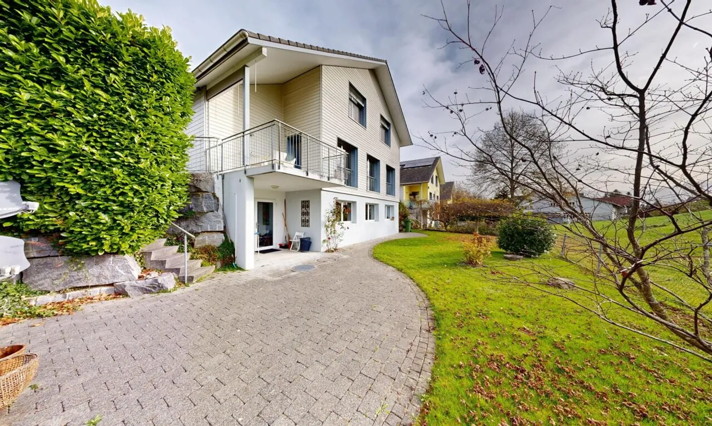 Casa indipendente, posizione familiare e tranquilla - Foto 2 di 11