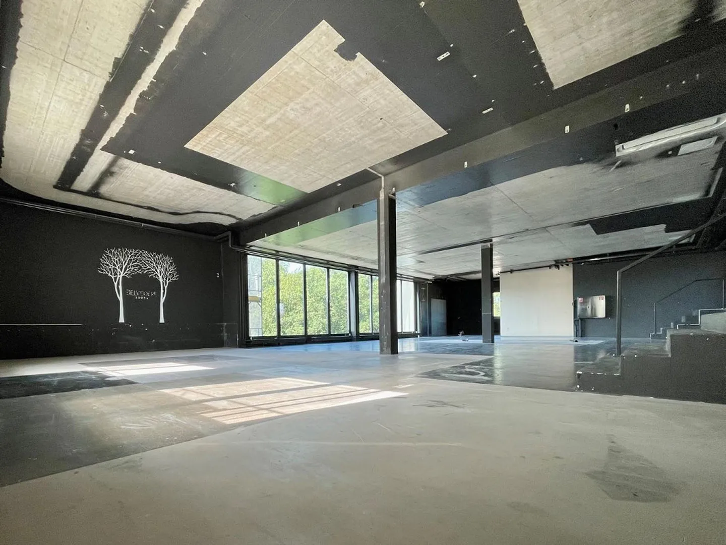 Bureaux spacieux à louer - Photo 4 sur 6