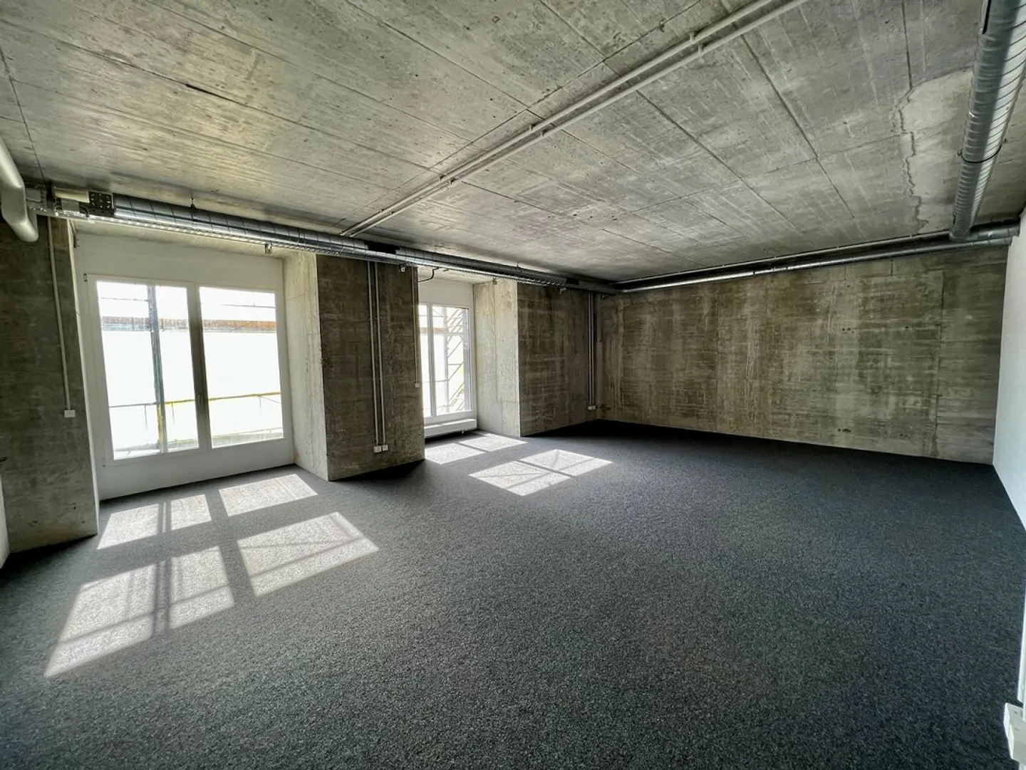 Bureaux spacieux à louer - Photo 6 sur 6
