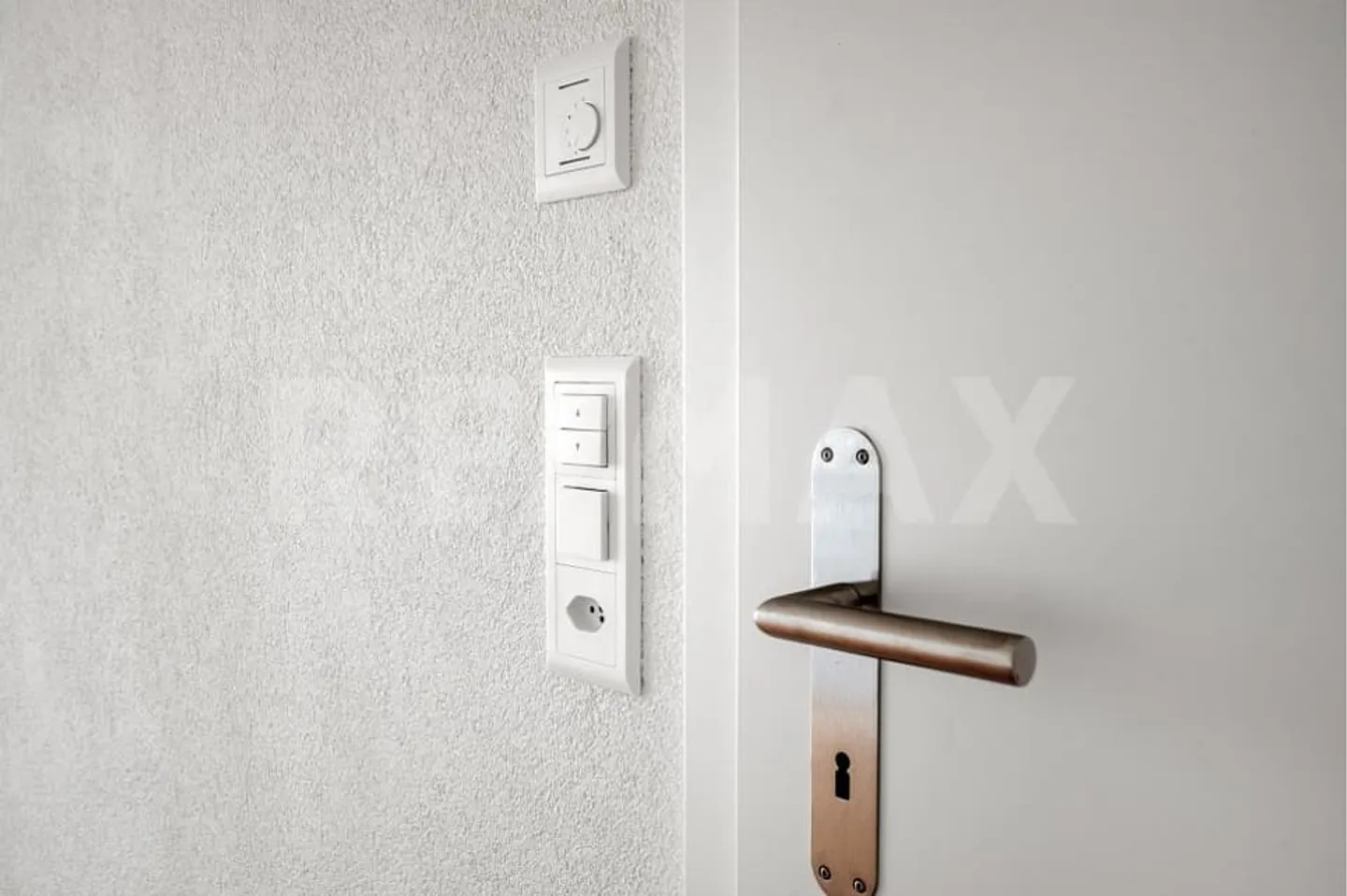 Ultimo appartamento luminoso disponibile 3,5 locali, nuova costruzione, primo proprietario! - Foto 4 di 12