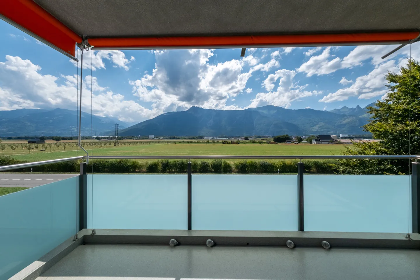 4.5 ROOM APARTMENT - PANORAMIC VIEW - GARAGE - EXCLUSIVE - Photo 7 of 13