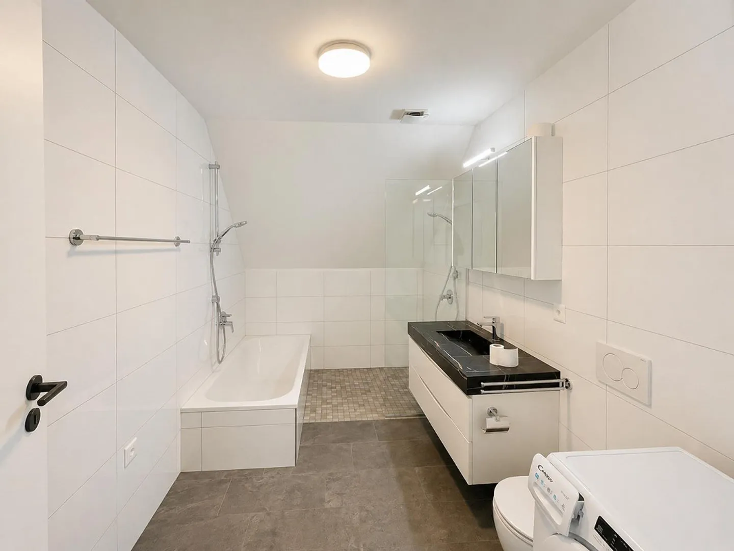 Exklusive Maisonette mit Terrasse - Foto 2 von 11