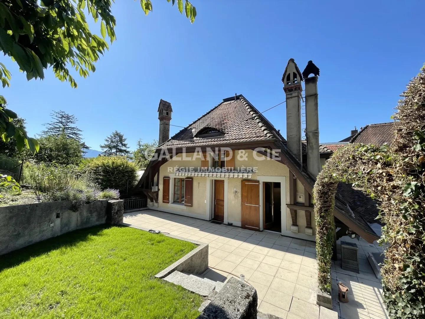 Incantevole Casa a Schiera con Giardino - Foto 1 di 10
