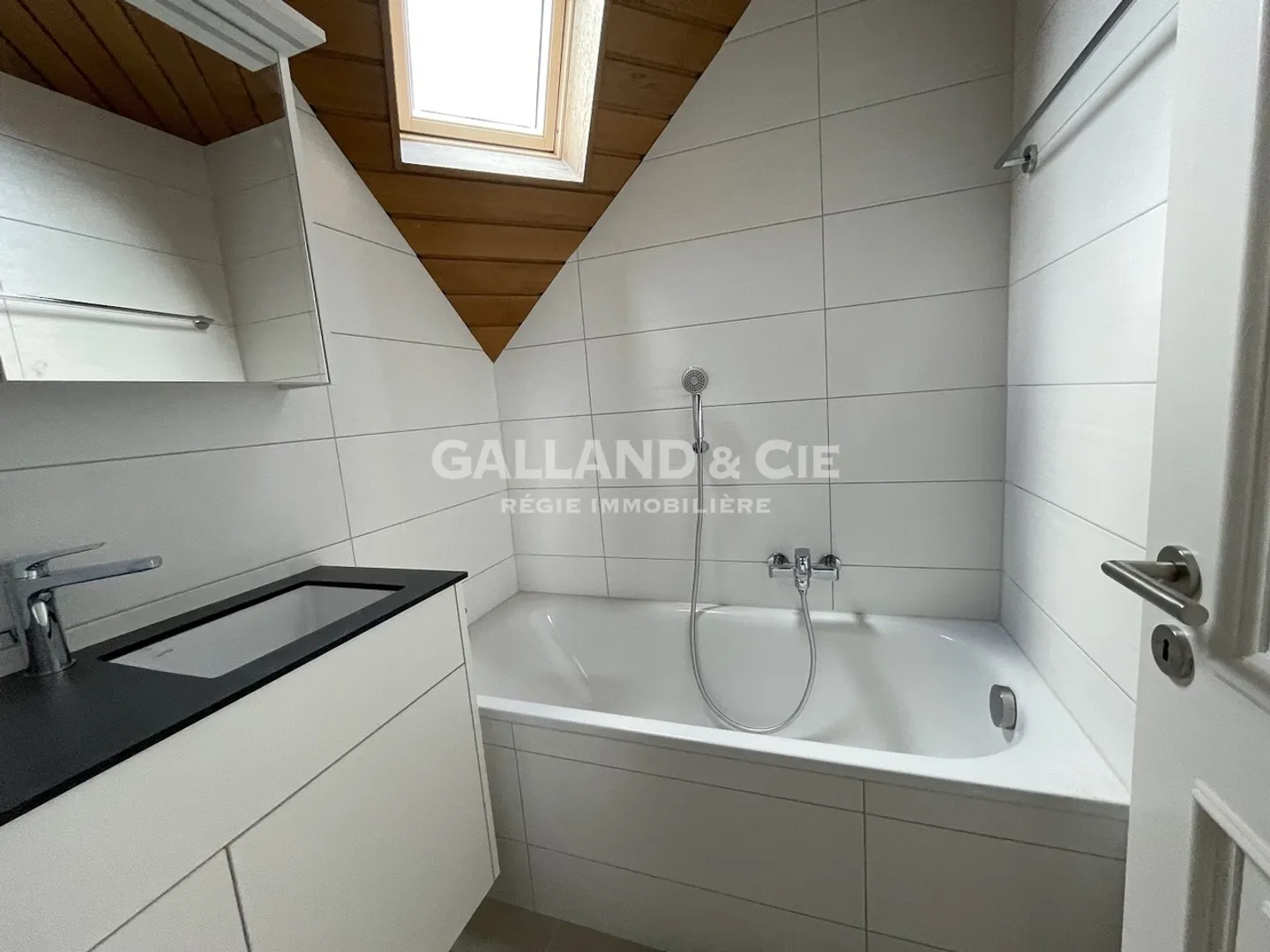 Incantevole Casa a Schiera con Giardino - Foto 7 di 10