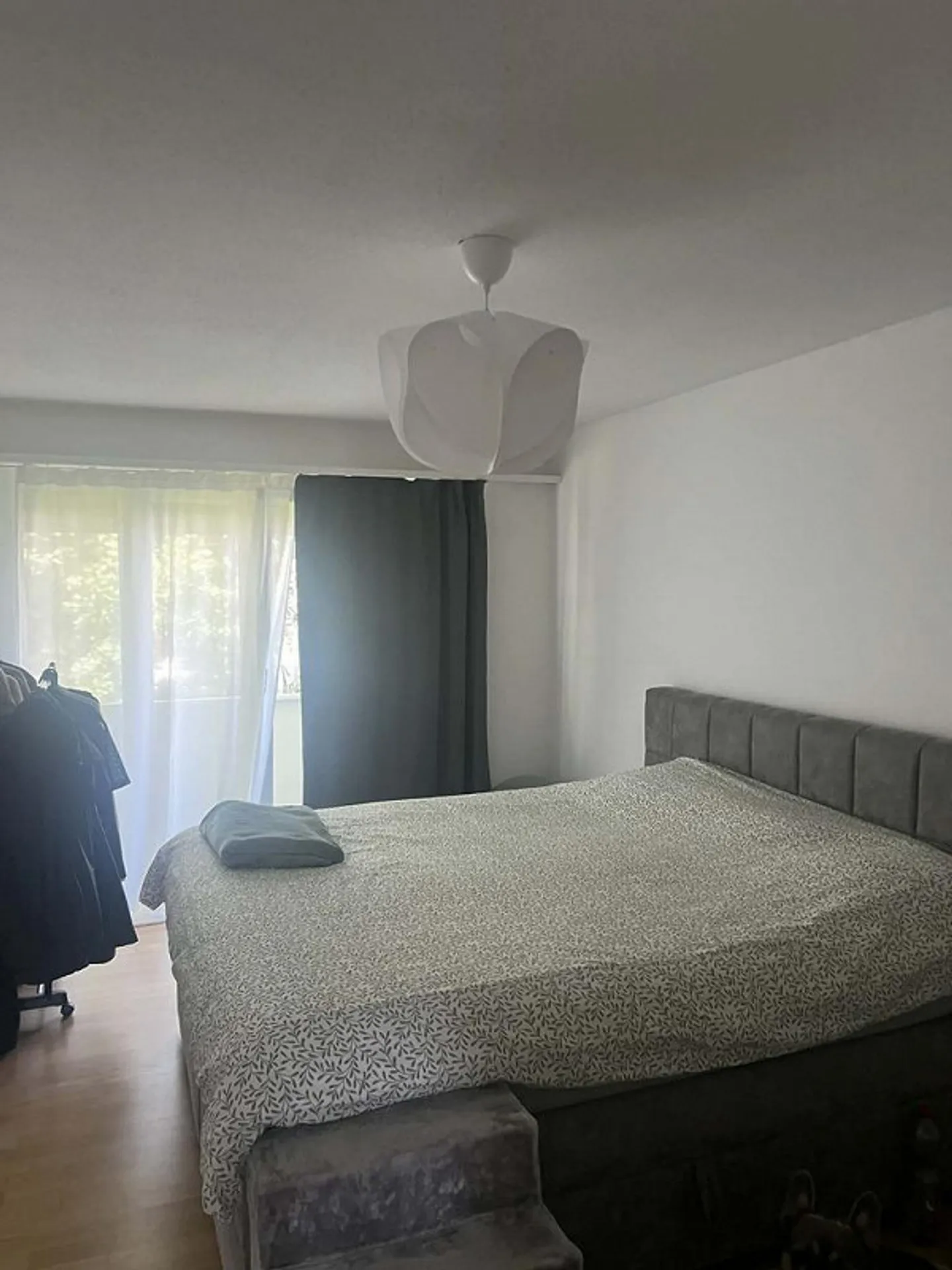 Modern Apartment Near City Center - Photo 8 of 12