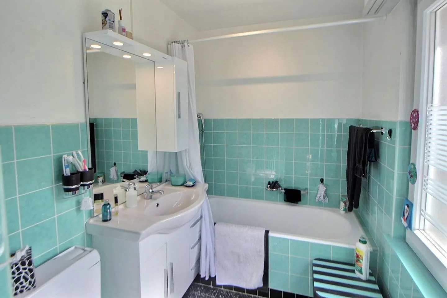 MAGNIFICO APPARTAMENTO DI 4.5 LOCALI NEL CUORE DEL VILLAGGIO DI MORGINS - Foto 10 di 11