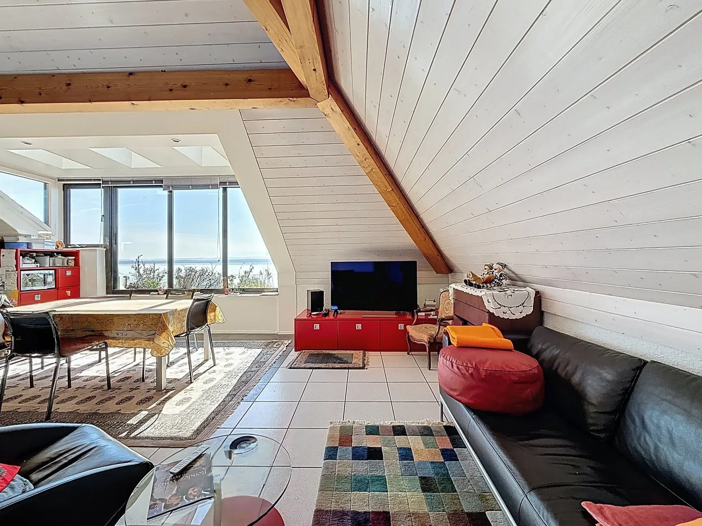 Duplex avec vue panoramique sur le lac et les Alpes – Gorgier - Photo 4 sur 13