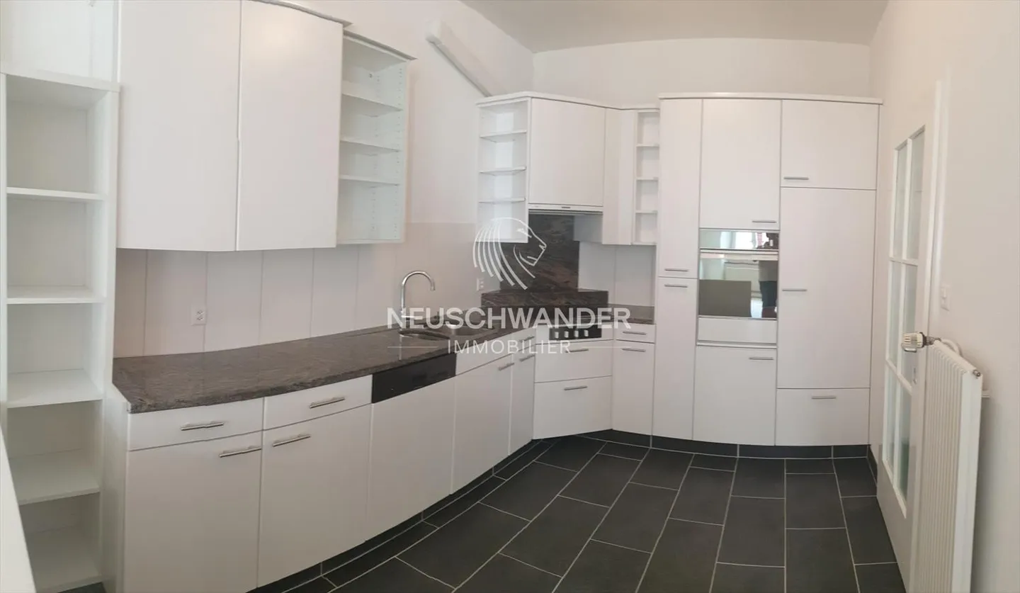 Edificio ad uso misto in vendita - Foto 4 di 9