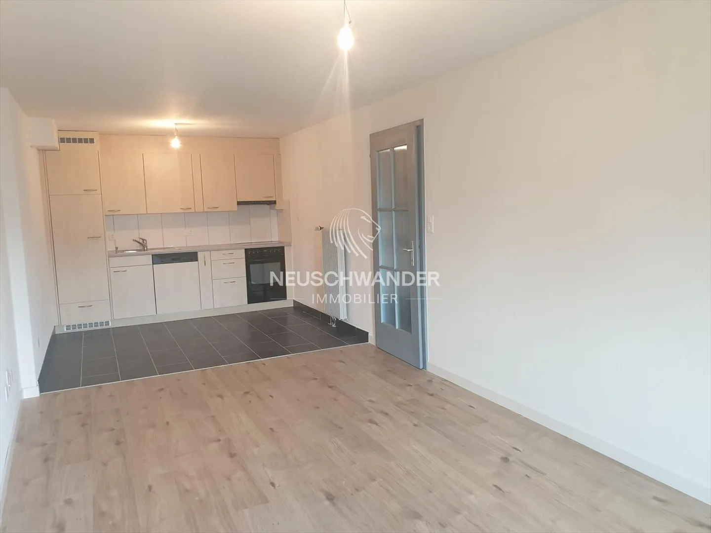 Edificio ad uso misto in vendita - Foto 7 di 9