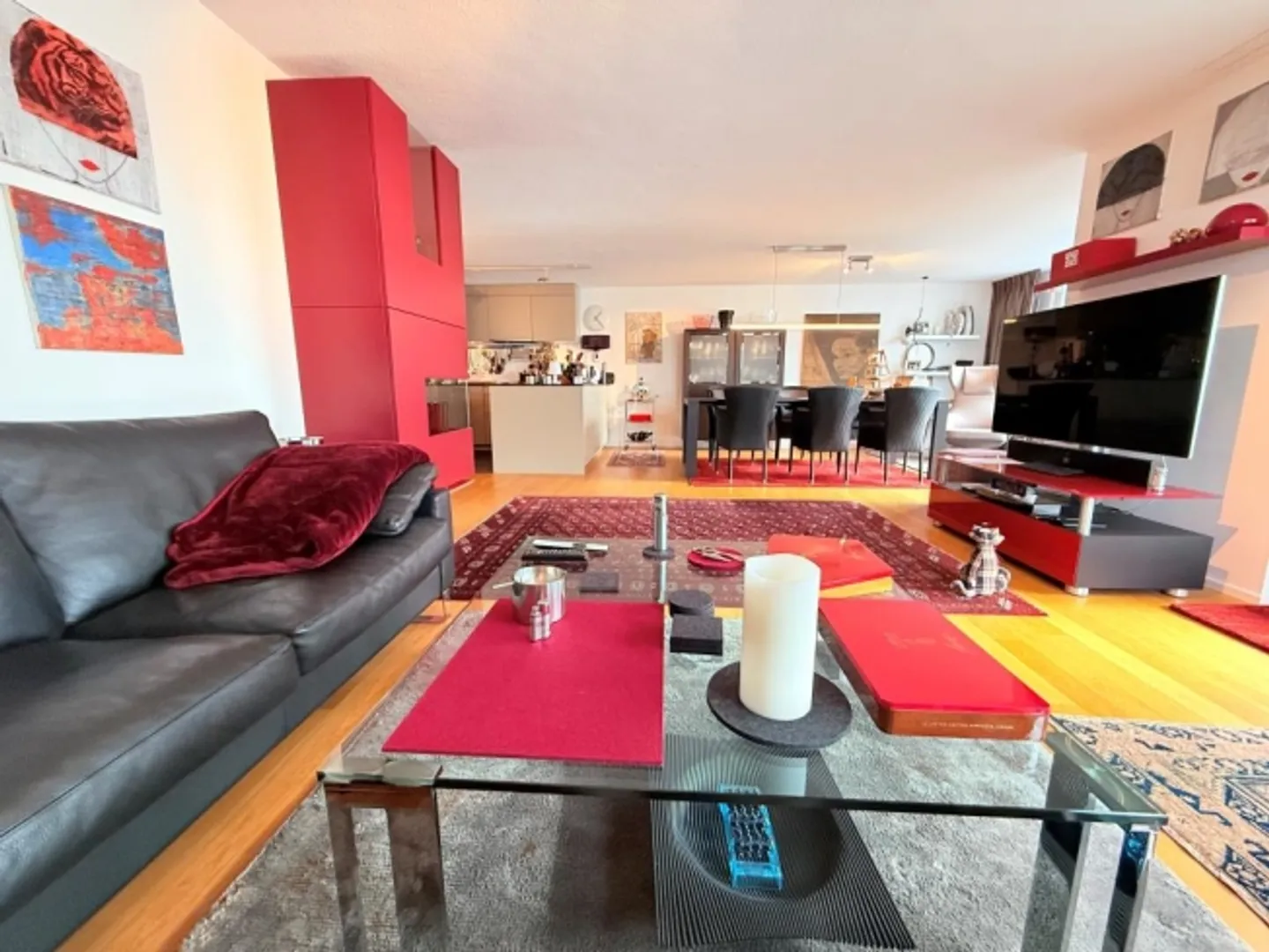 Exclusive 4.5-room apartment on the 3rd floor with indoor pool and fitness room - Photo 1 of 12