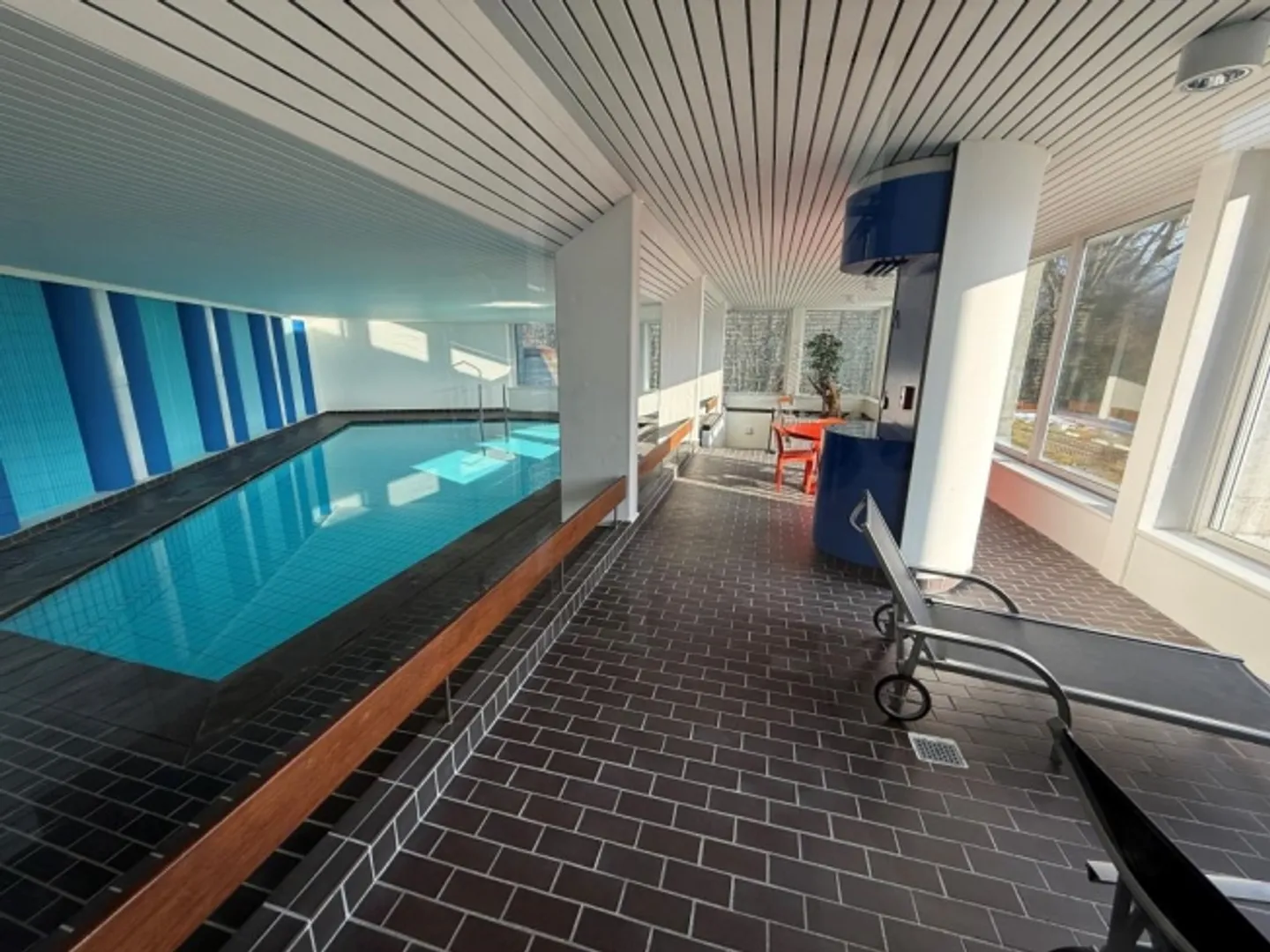 Exclusive 4.5-room apartment on the 3rd floor with indoor pool and fitness room - Photo 10 of 12