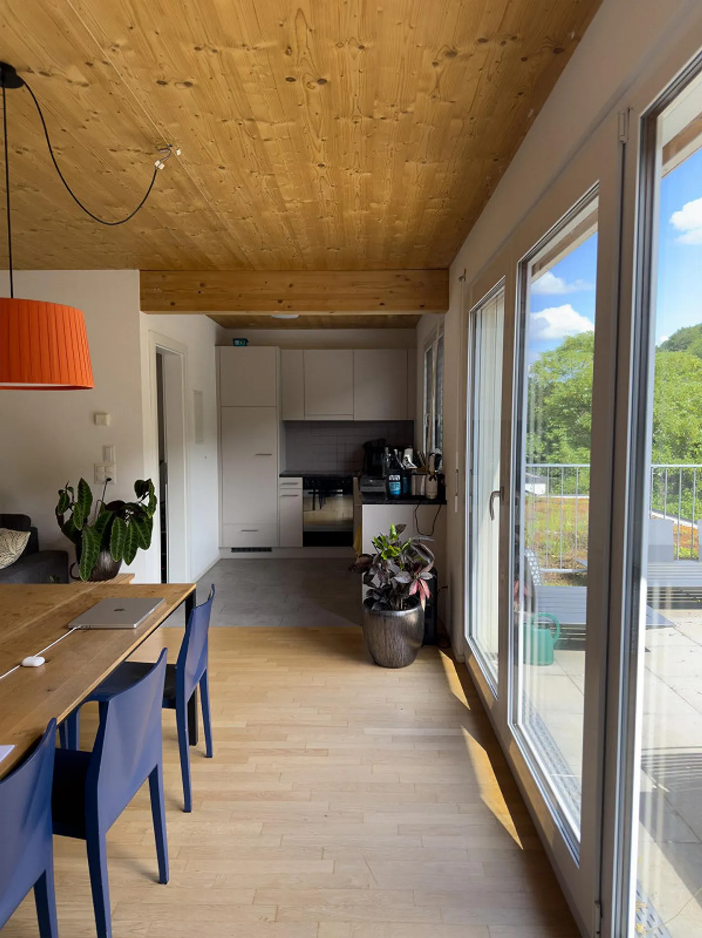 Moderno appartamento attico con 2 camere da letto con balcone e bella vista a Baden - Foto 3 di 13