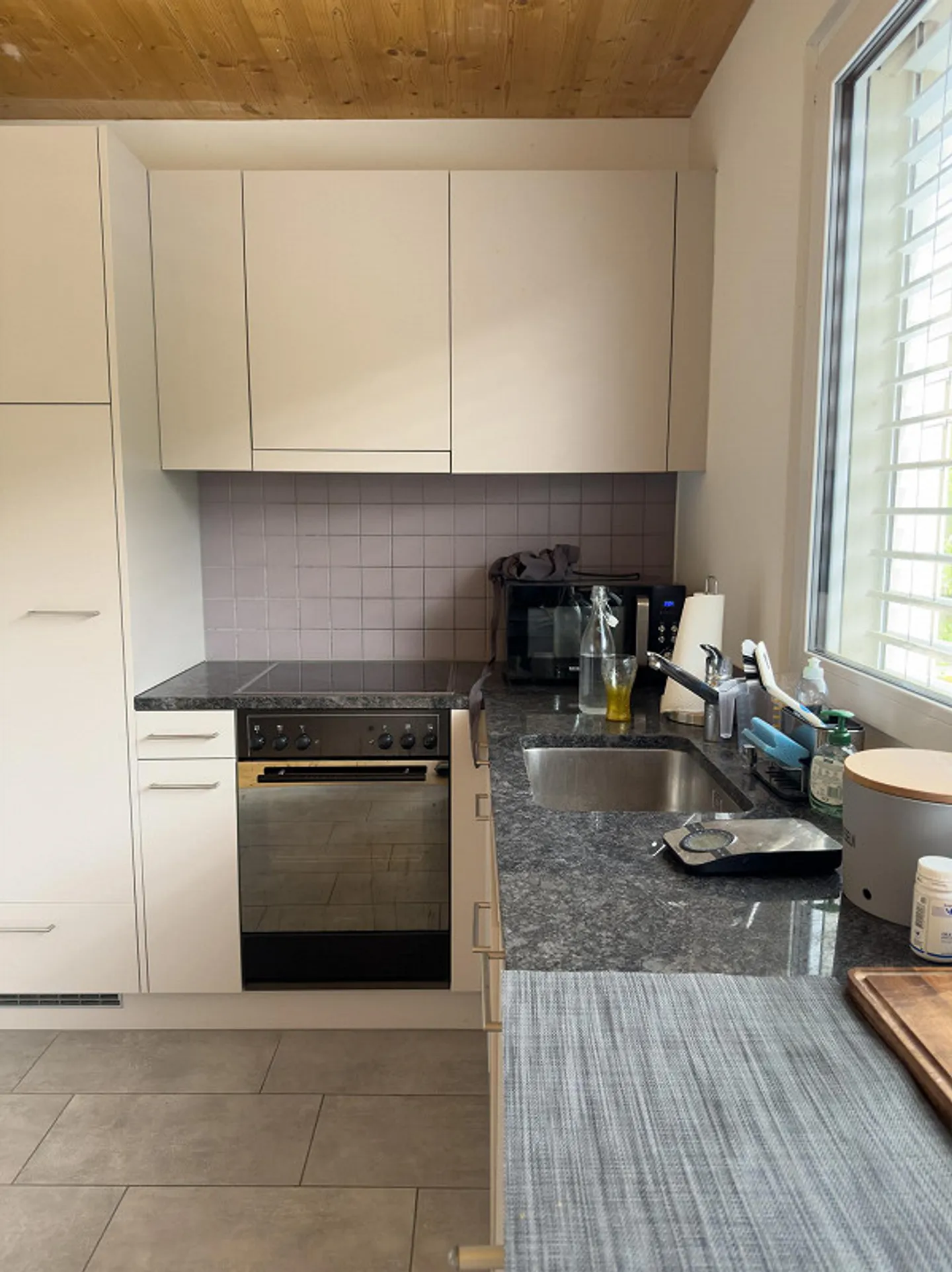 Moderno appartamento attico con 2 camere da letto con balcone e bella vista a Baden - Foto 6 di 13