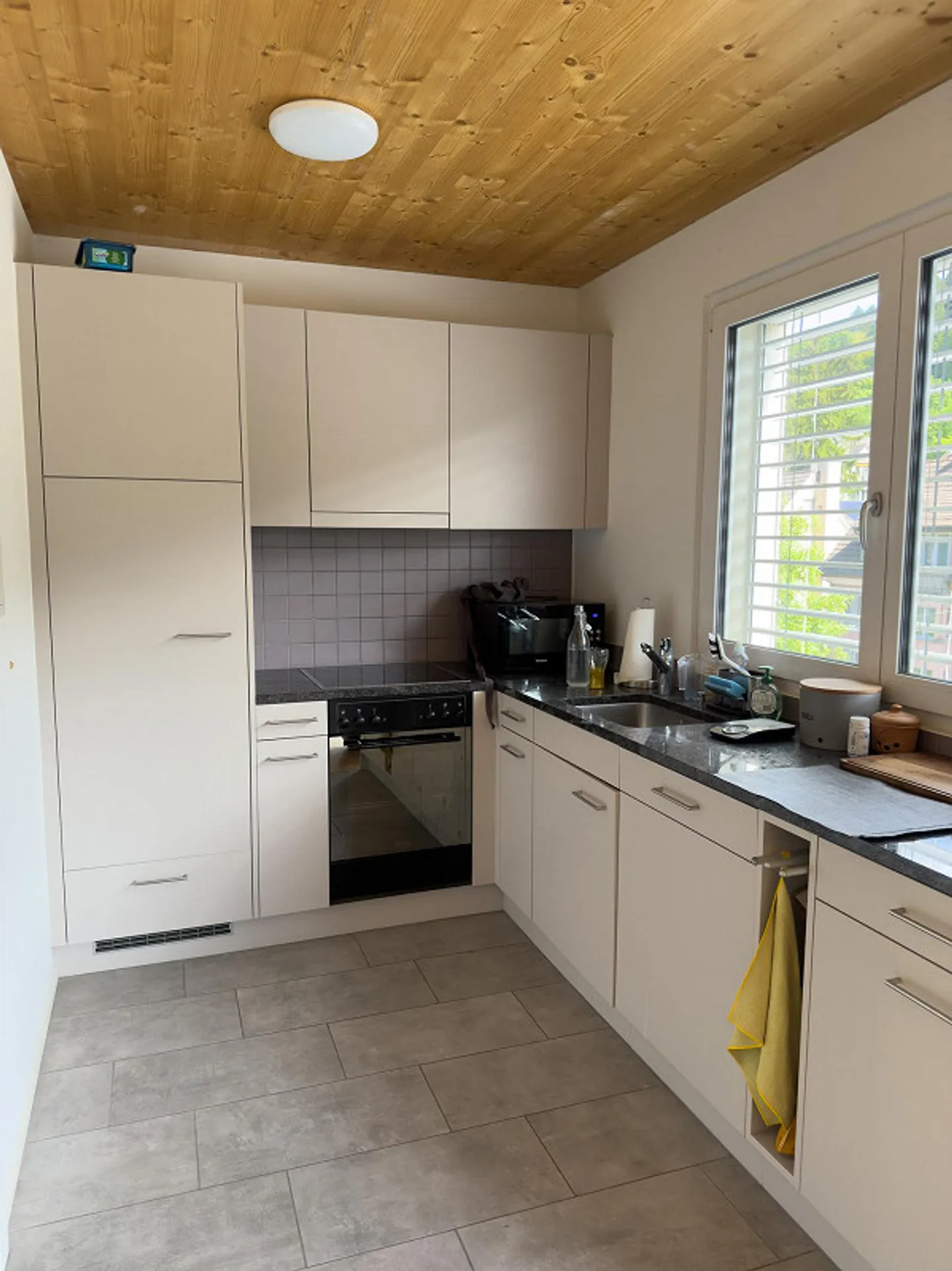 Moderno appartamento attico con 2 camere da letto con balcone e bella vista a Baden - Foto 5 di 13