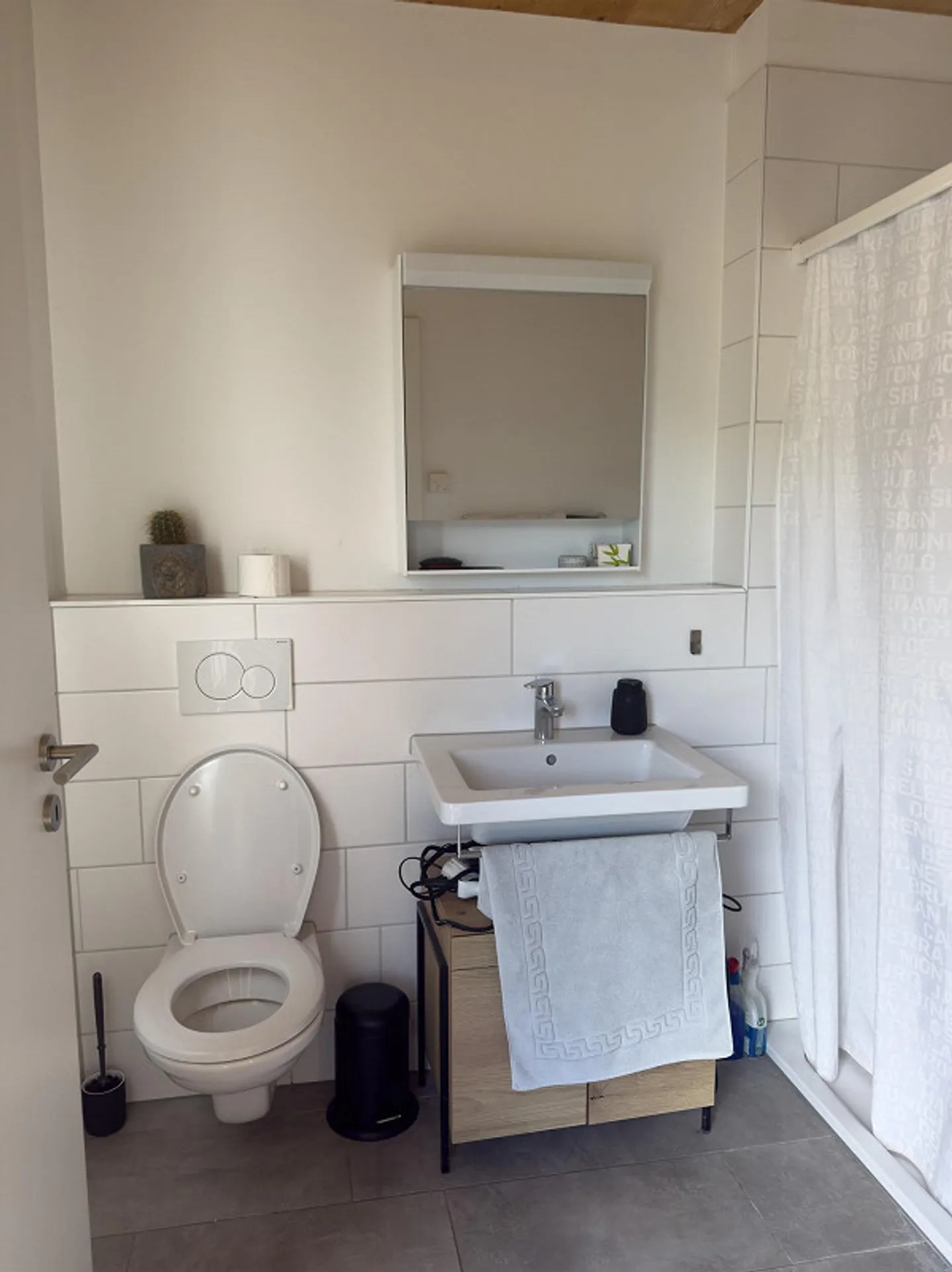 Moderno appartamento attico con 2 camere da letto con balcone e bella vista a Baden - Foto 7 di 13