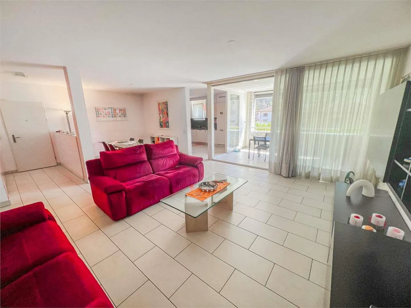 Apartment 4.5 with many advantages - Photo 8 of 13