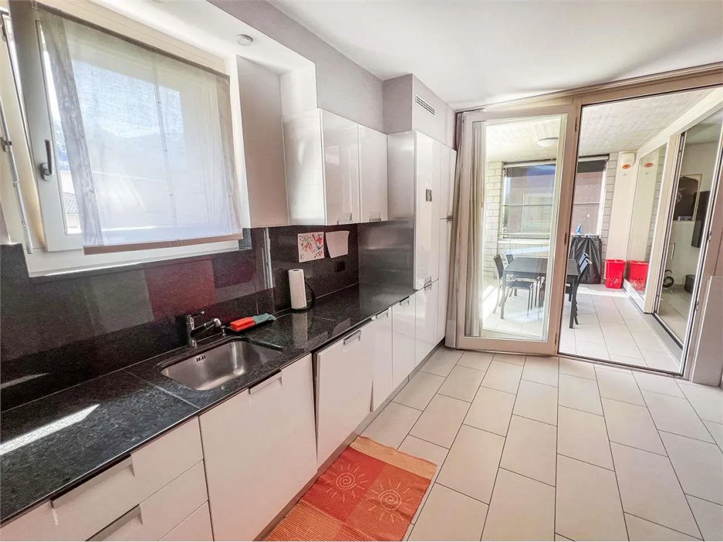 Apartment 4.5 with many advantages - Photo 10 of 13