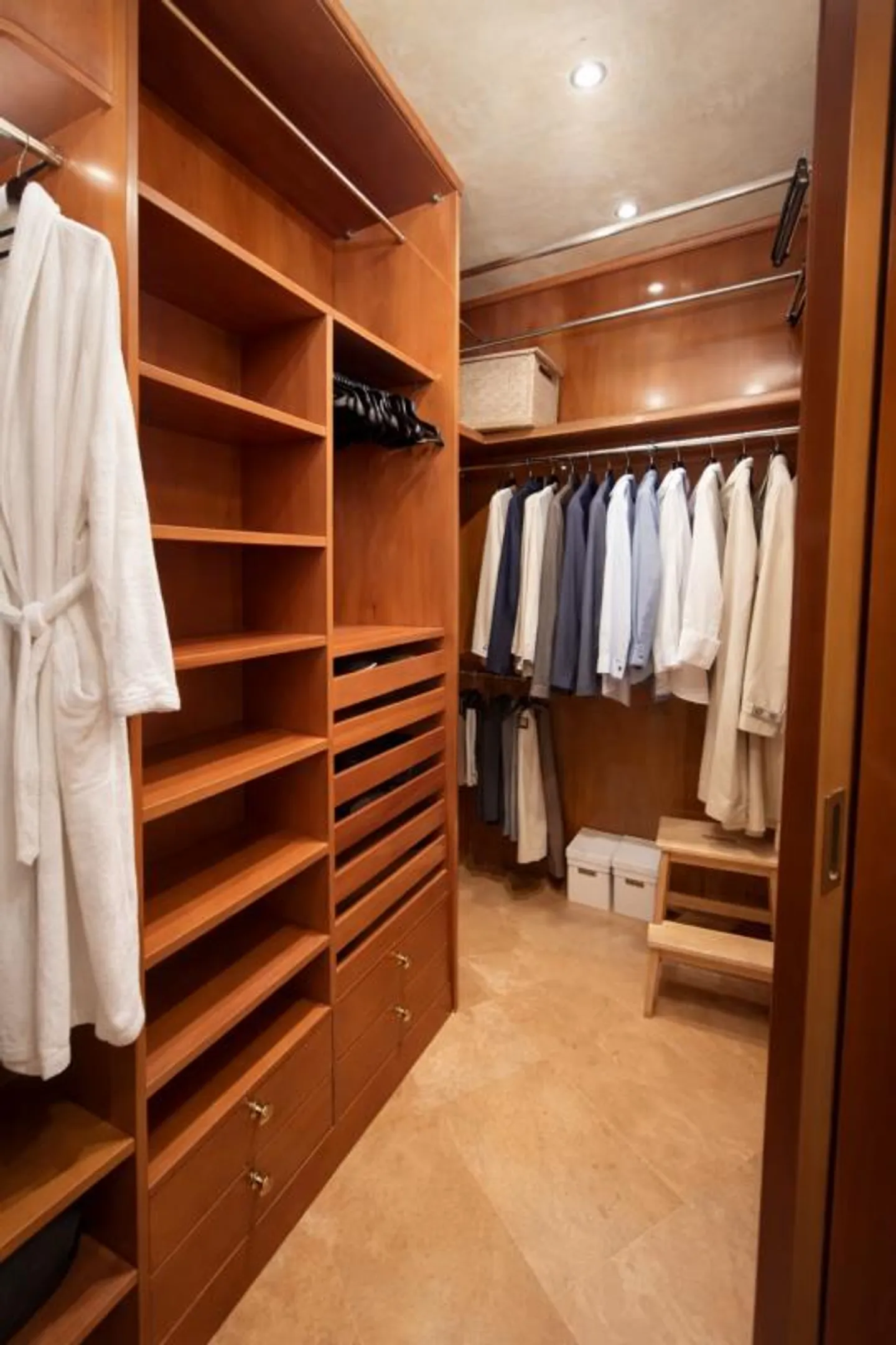 Prestigeträchtige Wohnung im Grünen - Foto 7 von 10