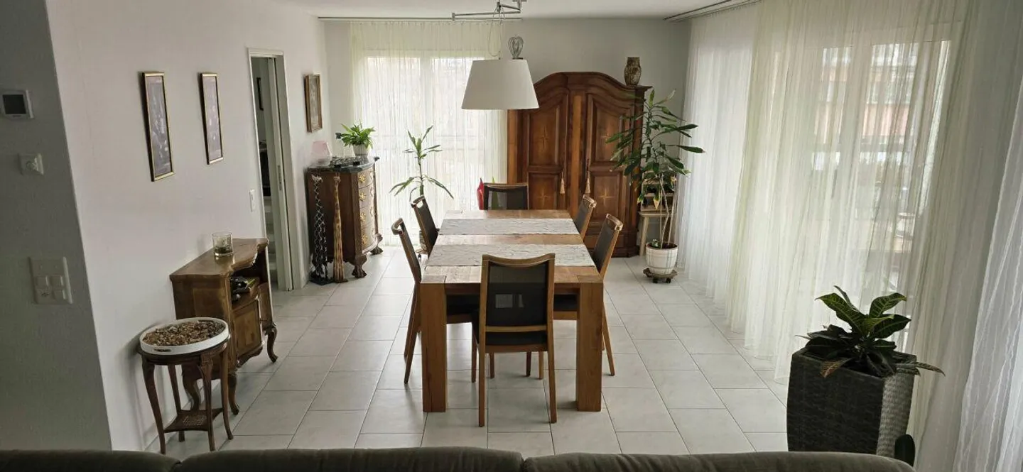 Arrive instead of setting up - Furnished 4.5 room apartment with character - Photo 4 of 16