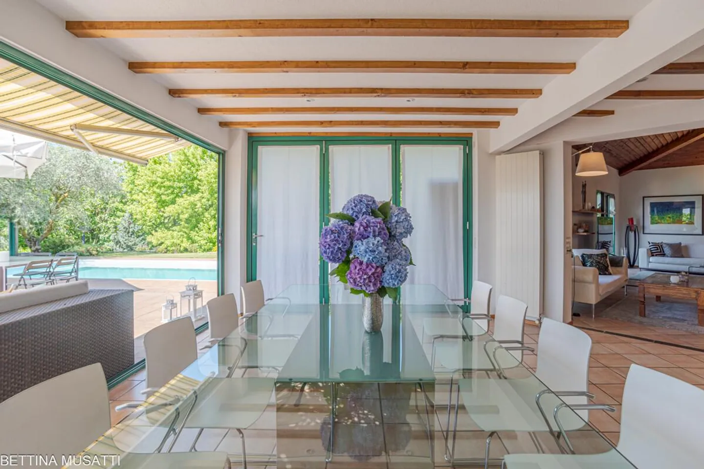 ARZO – VILLA ENCHANTERESSE AVEC PISCINE ENTRE LUXE, CONFORT ET STYLE - Photo 6 sur 14