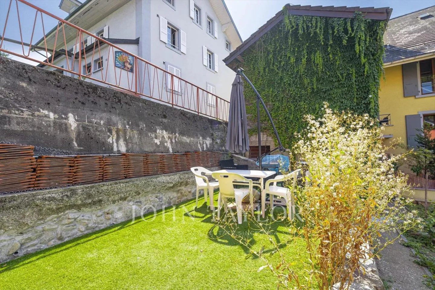 ESCLUSIVO! Casa con 3 appartamenti - Foto 3 di 13