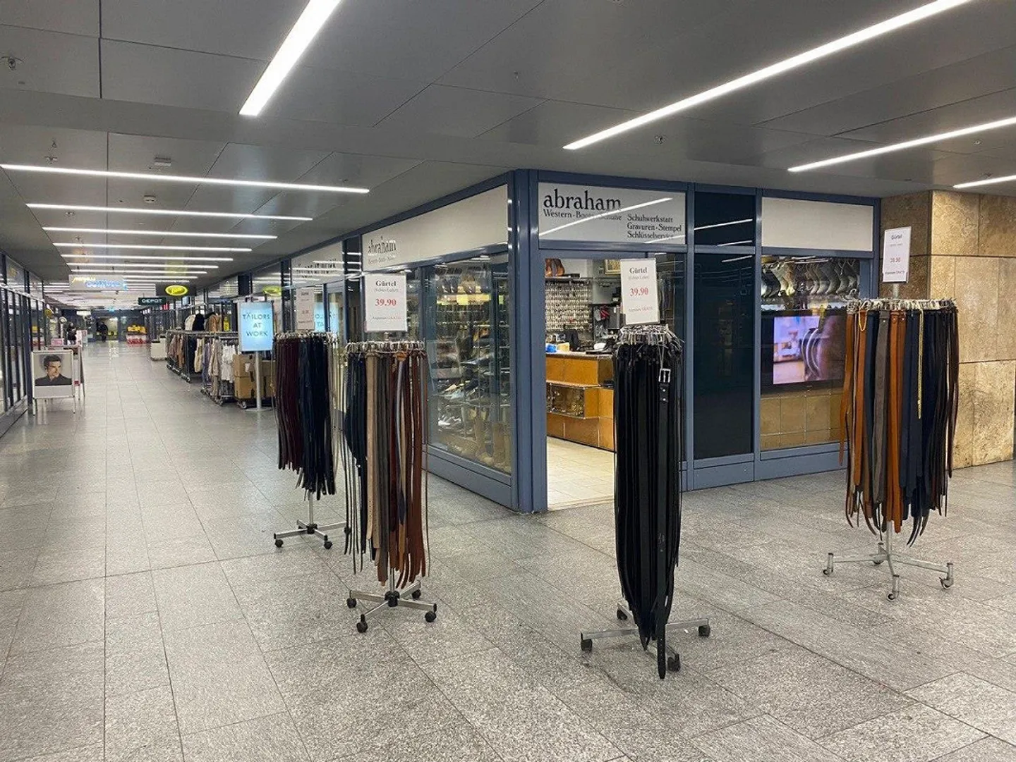 Nachfolger für Schuh- & Schlüsseldienst in Toplage (Zug, CH) gesucht - Foto 2 von 5