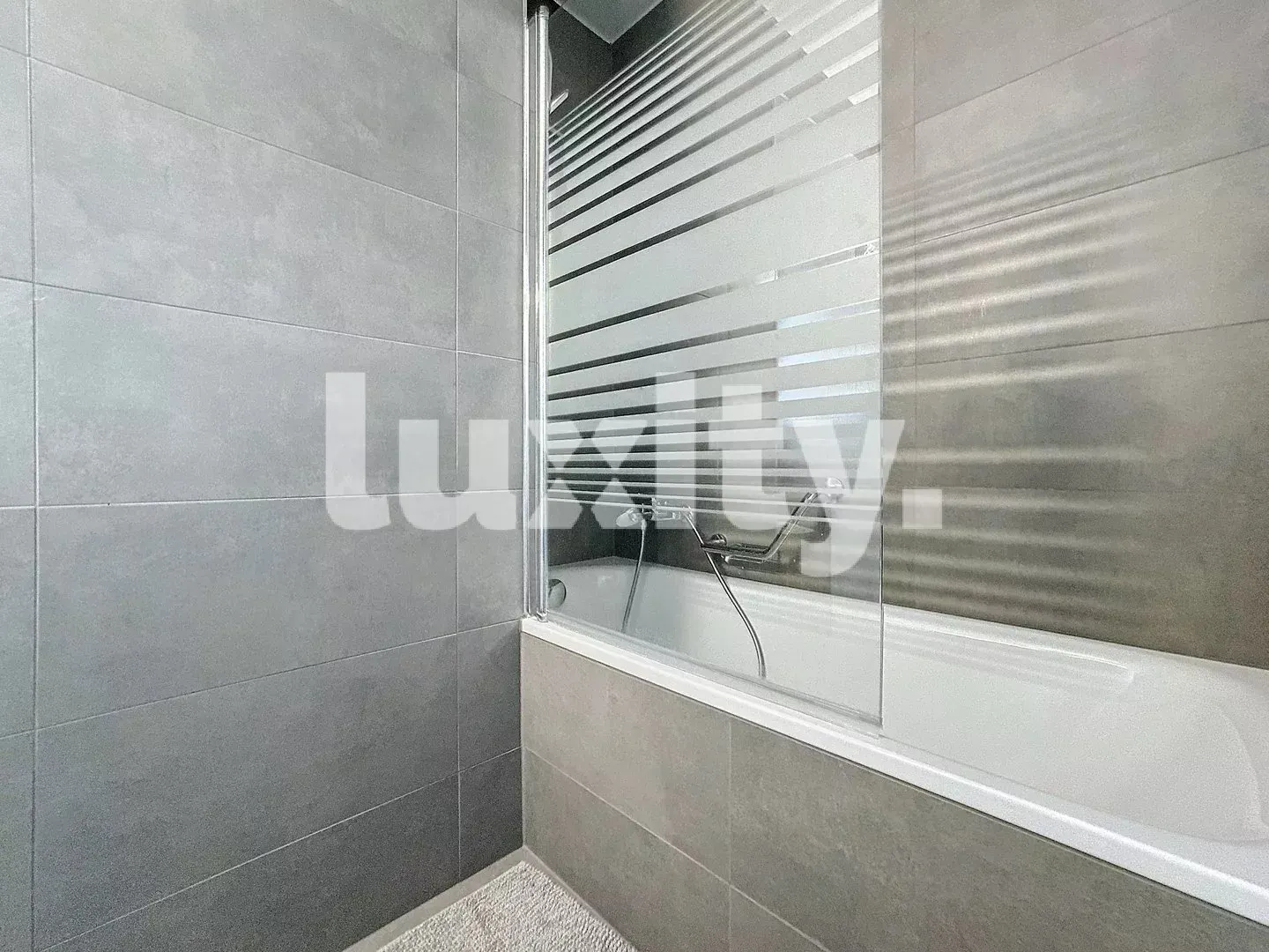 New Apartment with Large Terrace - Photo 2 of 5