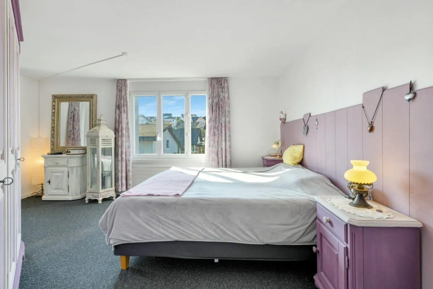 Freistehendes 5.5-Zimmer-Einfamilienhaus mit Gartenidylle und viel ... - Foto 10 von 12