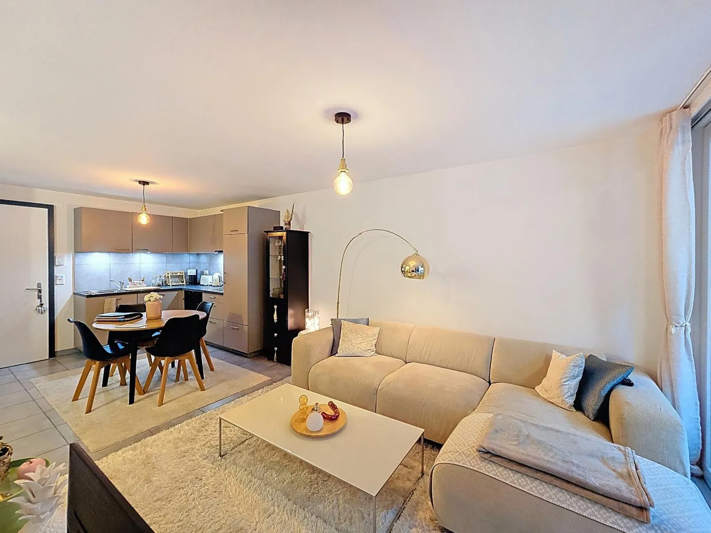 2.5 Room Apartment - Photo 1 of 6