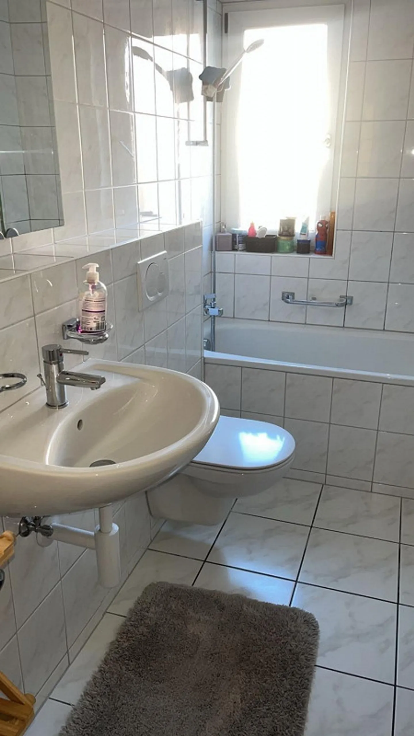 Bright and Quiet 3.5-Room Apartment in Wittenbach - Photo 3 of 5