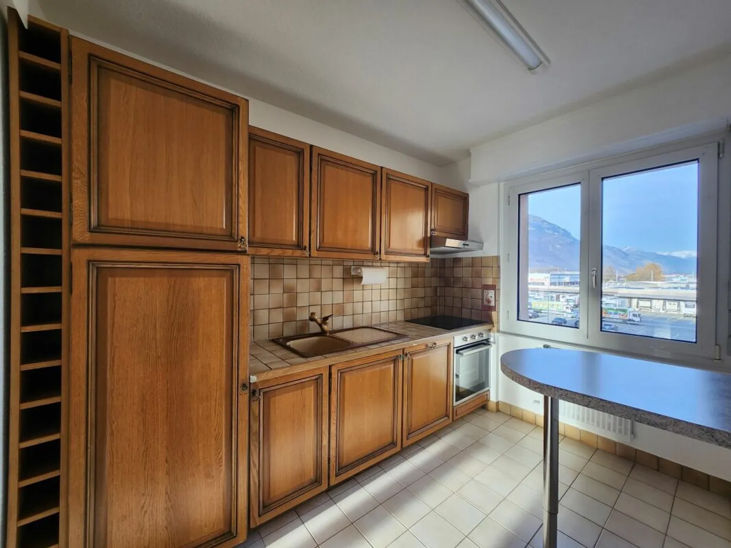 Sehr schöne 3,5 Zimmer mit freiem Blick nach Südwesten - Foto 2 von 9