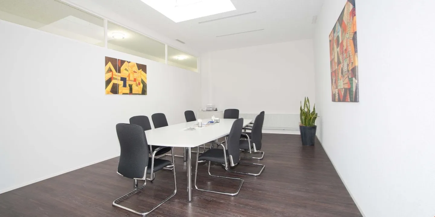 Spazio affittabile spazioso e luminoso nel palazzo commerciale e per uffici Omega - Foto 8 di 12