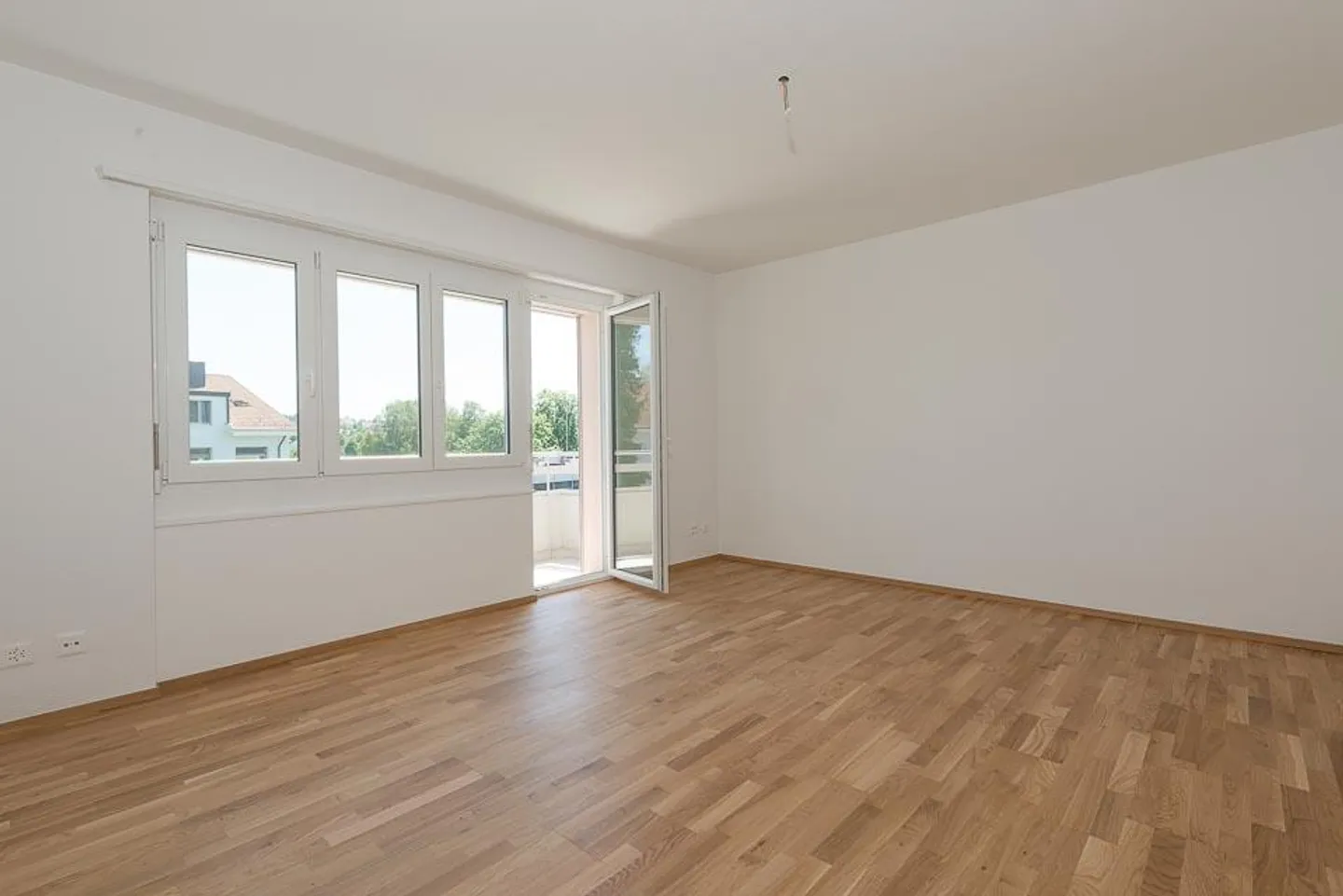 Apartment for rent - Photo 2 of 5