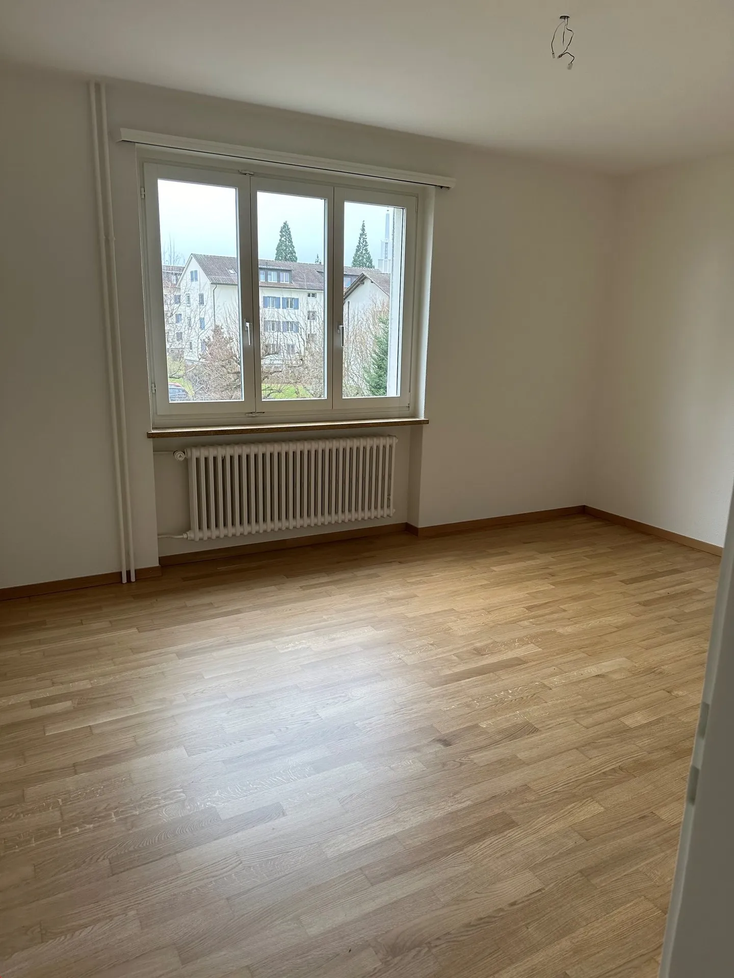 Ampio appartamento di 4,5 stanze a Zollikofen - Foto 2 di 13