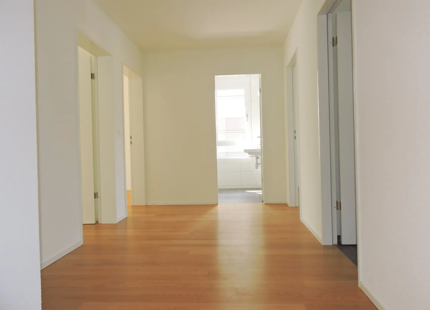 Modernes Apartment mit Loggia - Foto 5 von 8