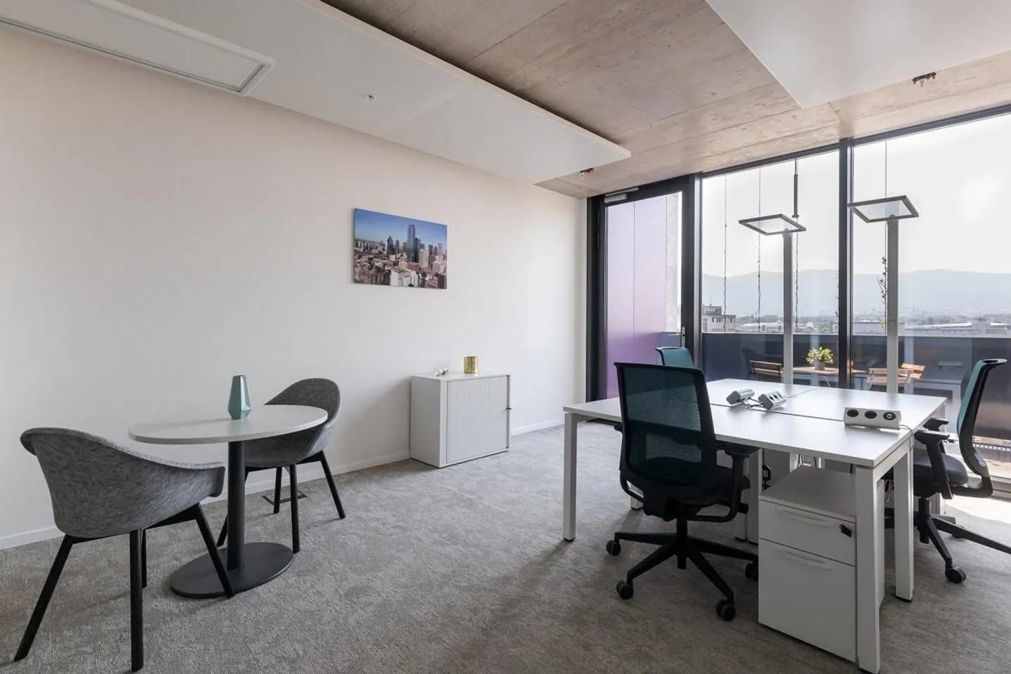 Private office space for 3 people at Regus Pont Rouge - Photo 3 of 12