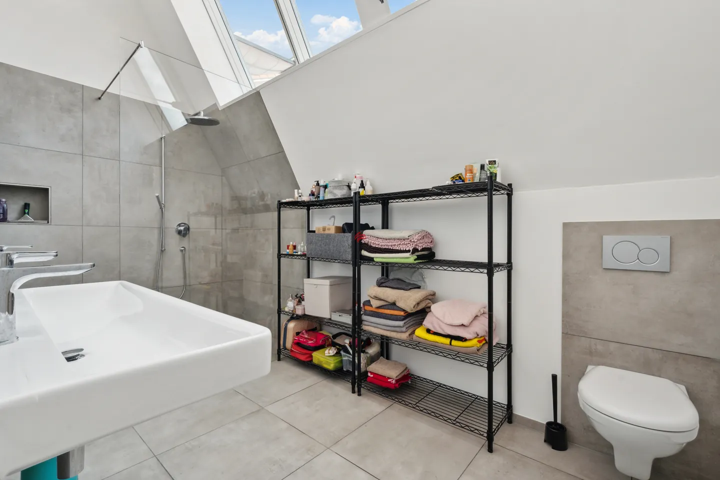 Loft elegante con vista – Il design incontra la natura al lago Hallwil - Foto 8 di 11
